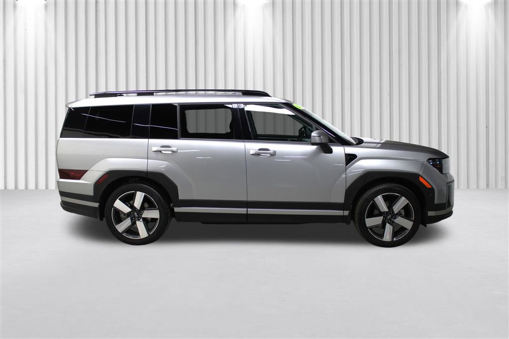 Used 2024 Hyundai Santa Fe Limited image 2