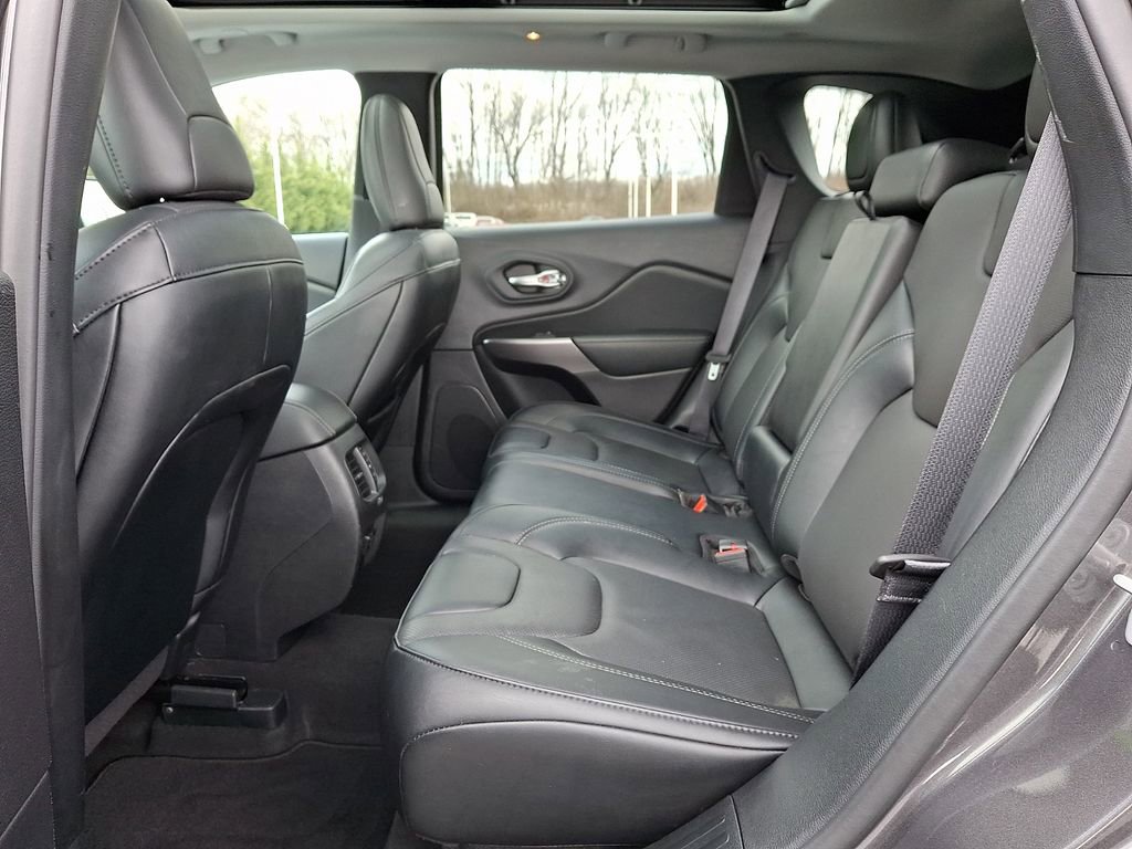 Used 2022 Jeep Cherokee Latitude Lux w/ Sun & Sound Group image 10