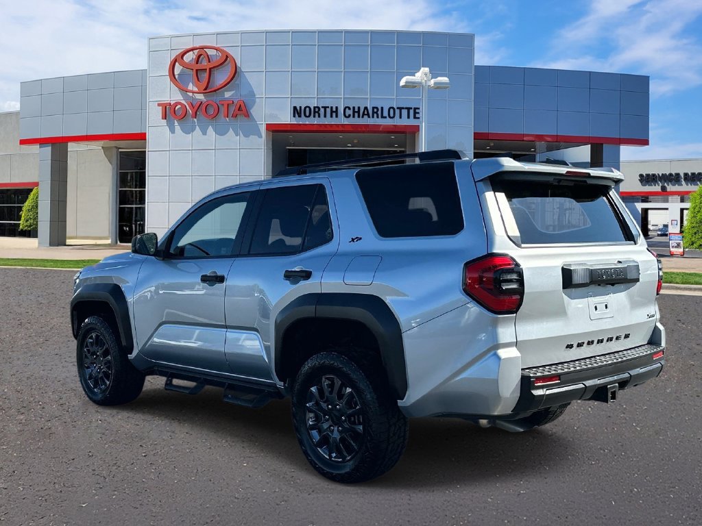 Used 2025 Toyota 4Runner SR5 RWD image 5