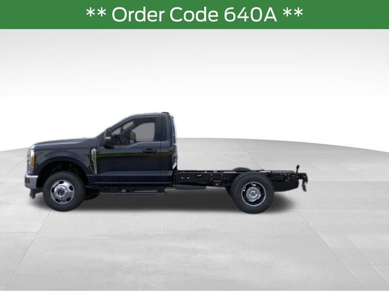 New 2026 Ford F350 XL w/ XL Chrome Package AWD/4WD image 3
