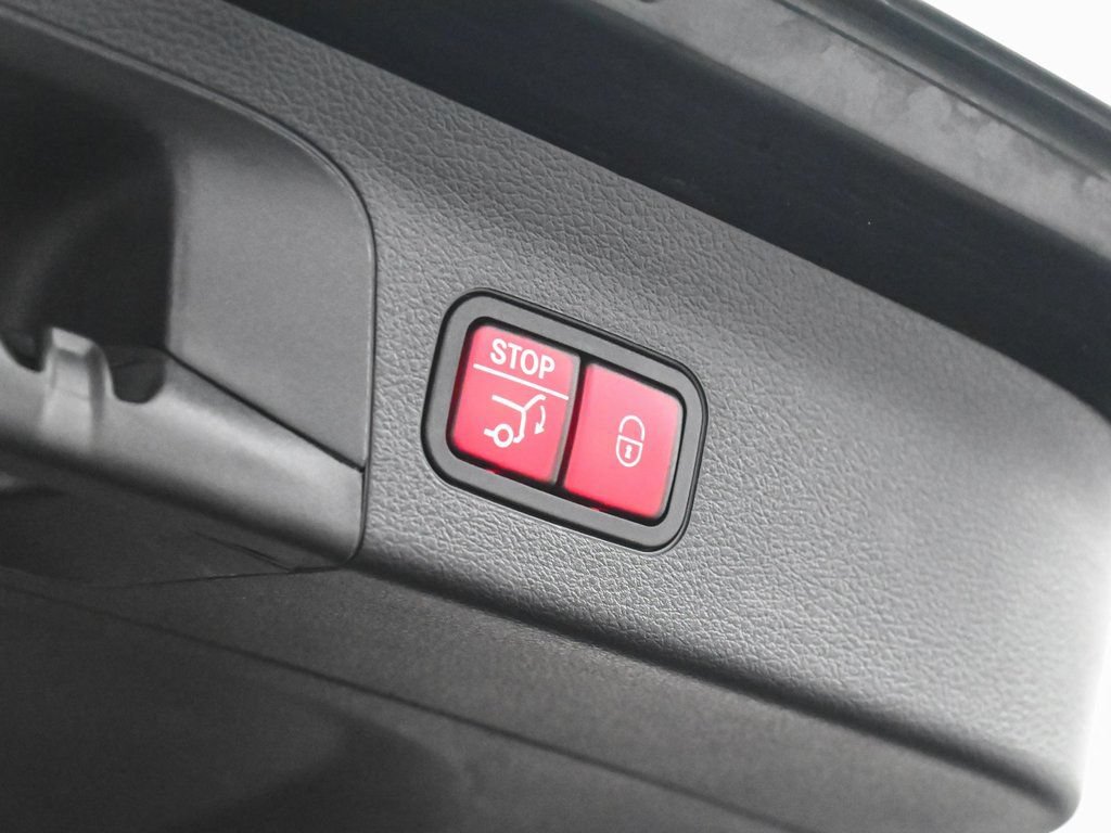 Used 2024 Mercedes-Benz GLS 450 4MATIC image 41