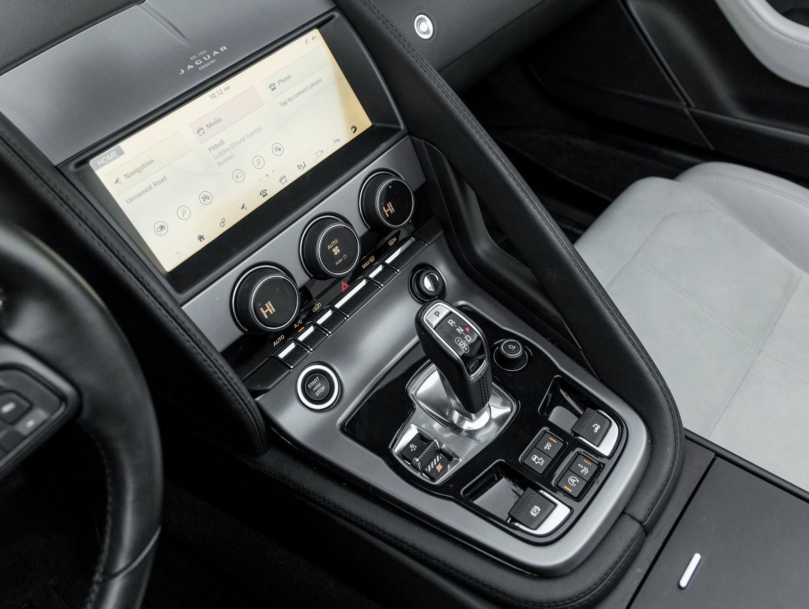 Used 2022 Jaguar F-TYPE Convertible image 27