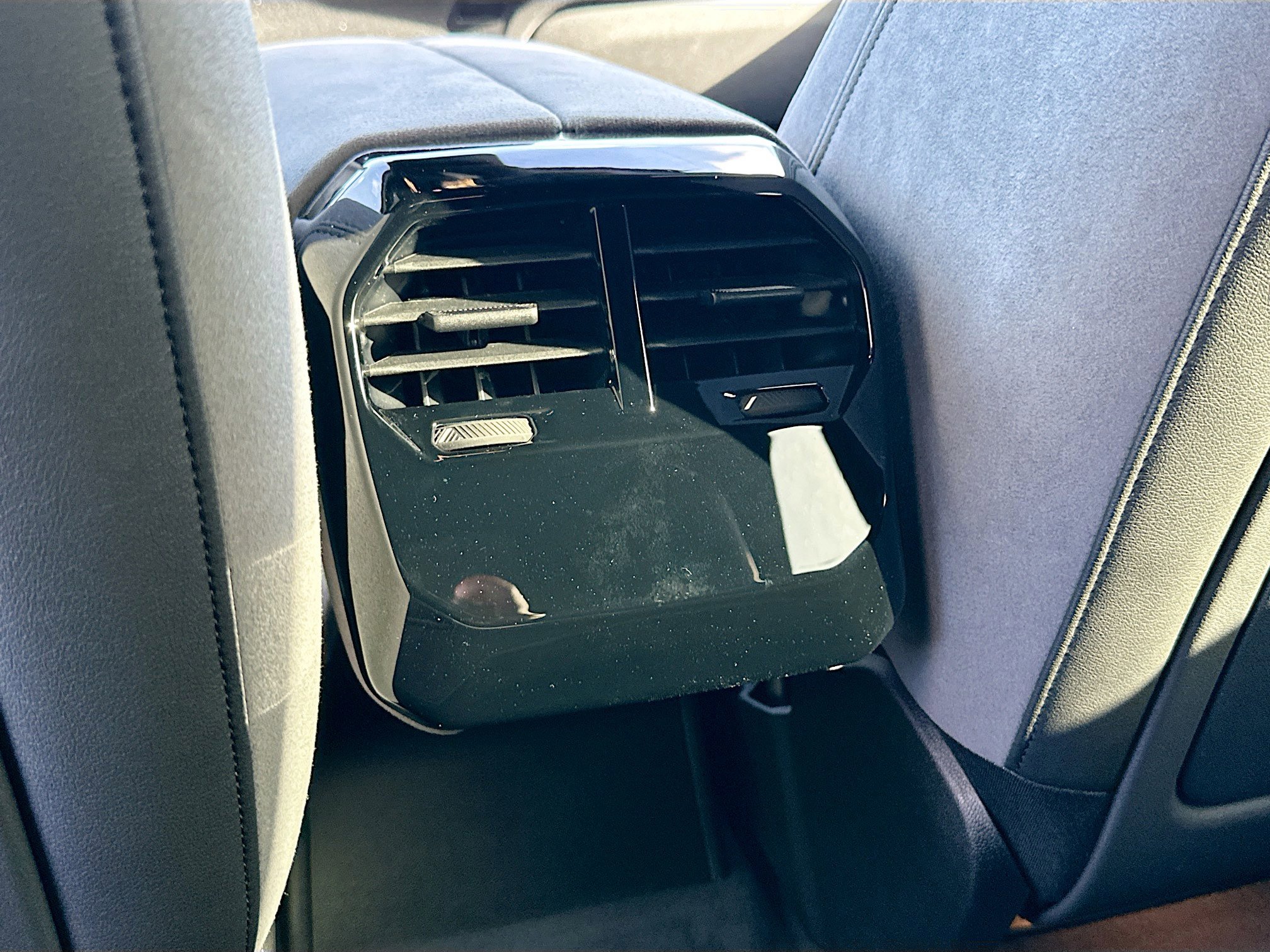 New 2026 BMW iX xDrive45 w/ M Sport Package image 19