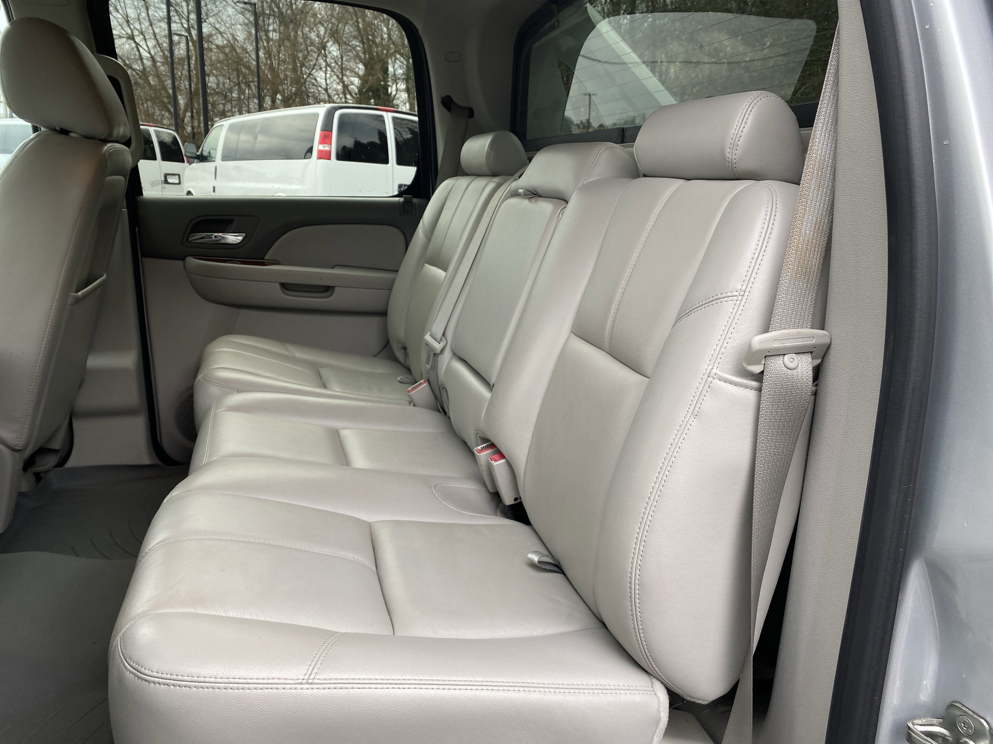 Used 2013 Chevrolet Avalanche LT w/ All-Star Edition image 33