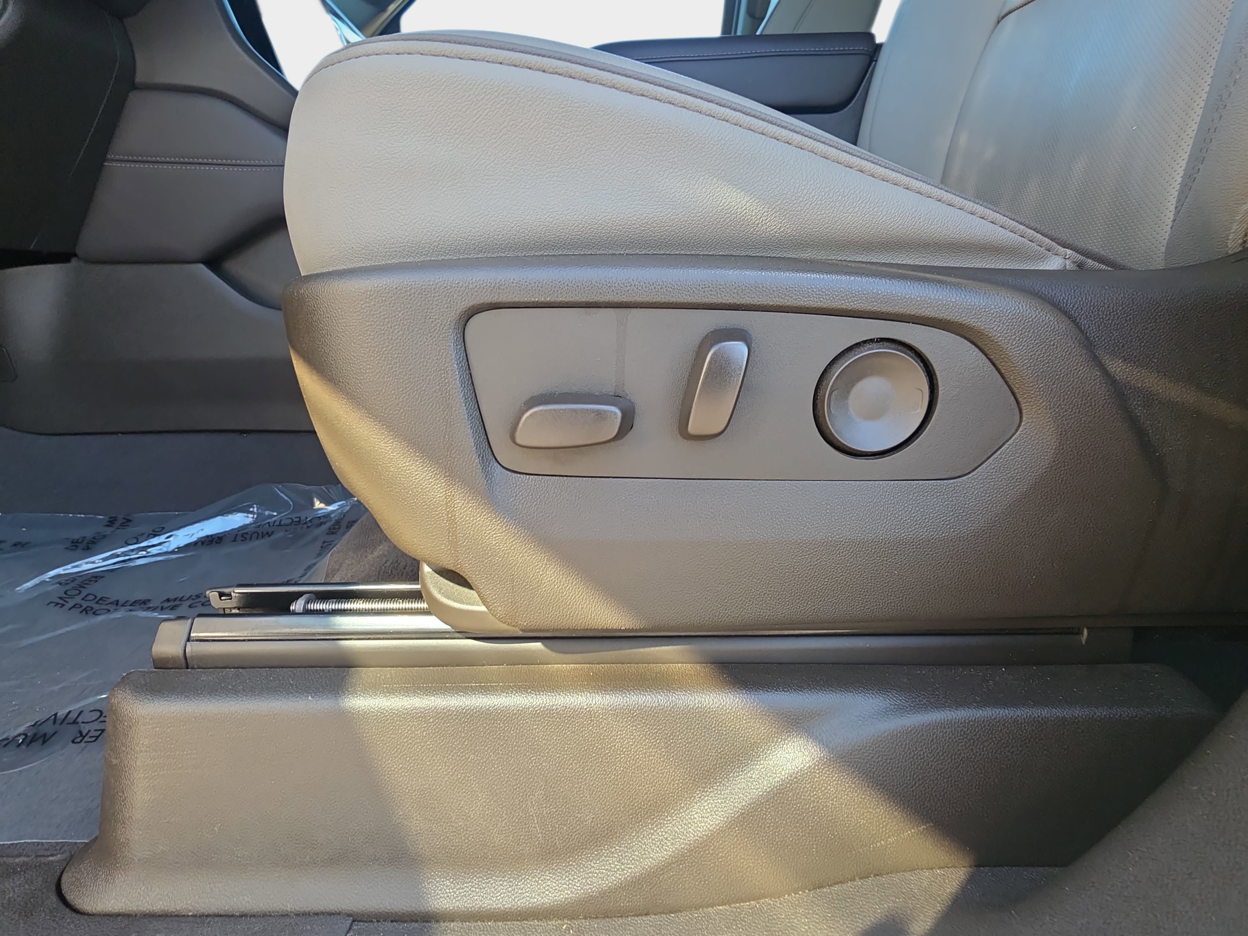 Used 2025 GMC Yukon XL Elevation AWD/4WD image 30