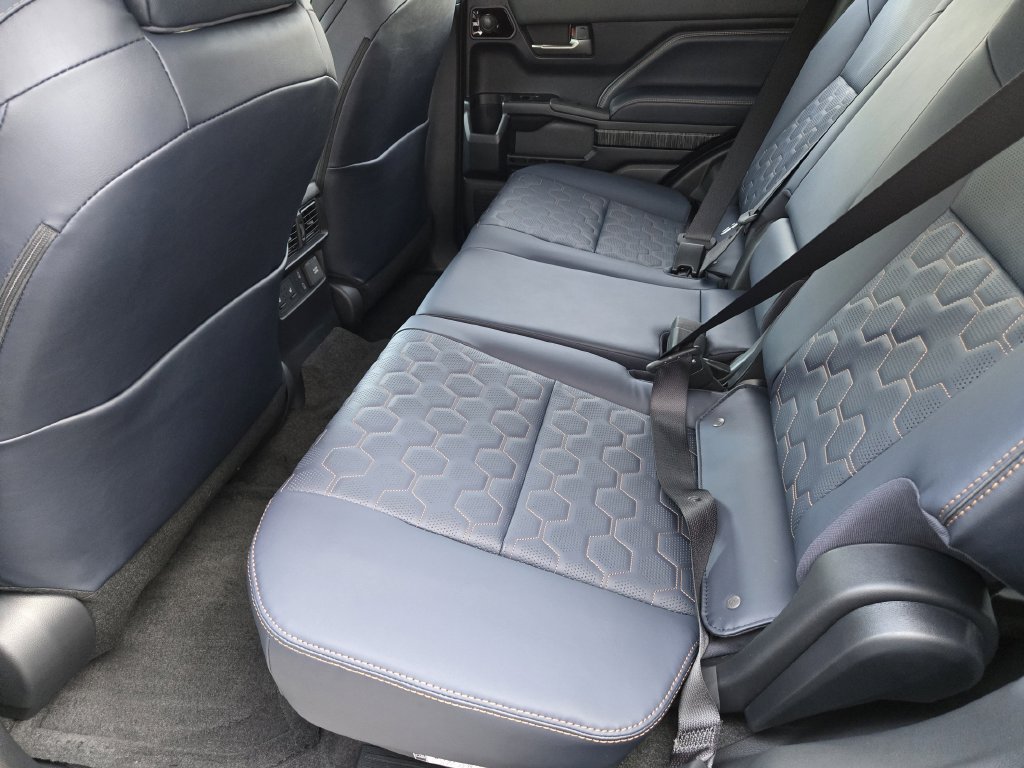 New 2026 Toyota 4Runner Platinum AWD/4WD image 23