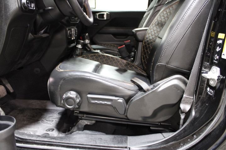 Used 2023 Jeep Gladiator Overland AWD/4WD image 18