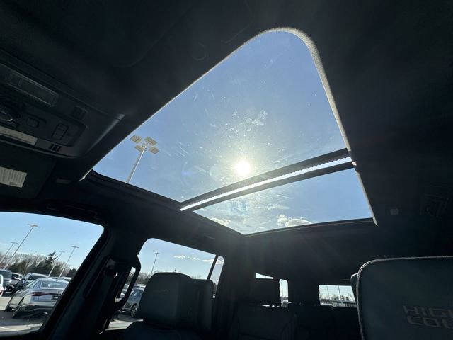 Certified 2023 Chevrolet Suburban High Country image 19