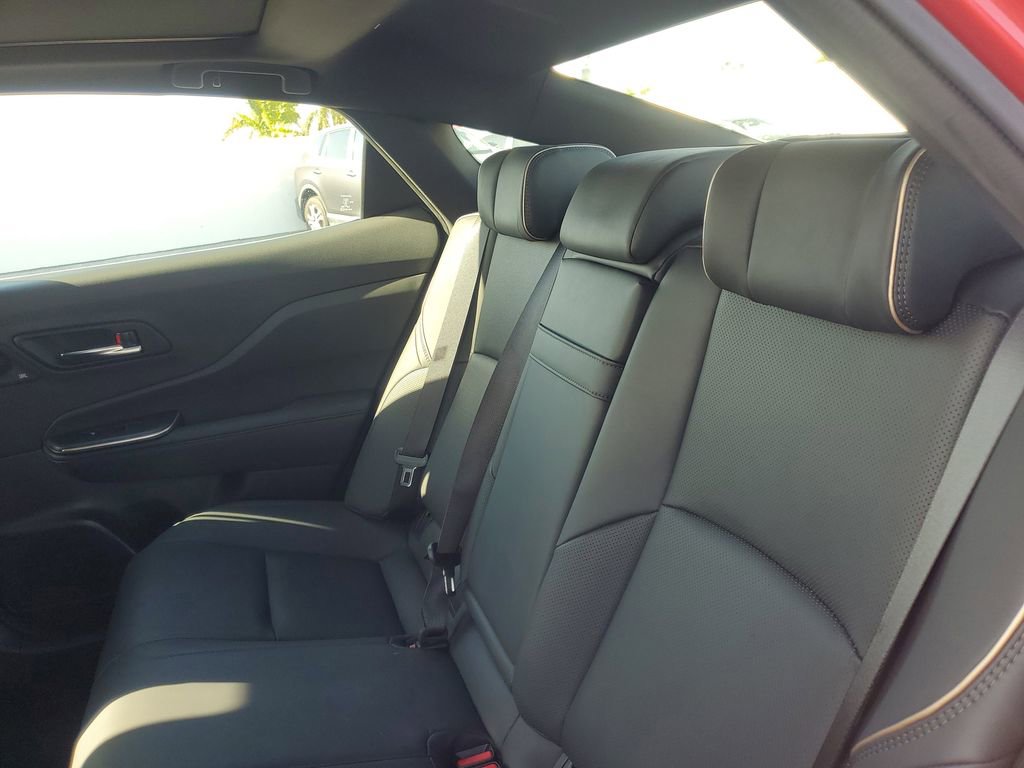 Used 2023 Toyota Crown Limited image 12