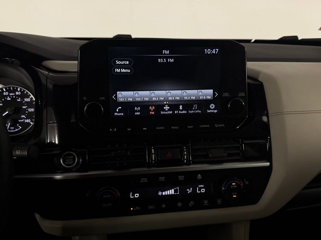 Used 2023 Nissan Pathfinder SL image 17