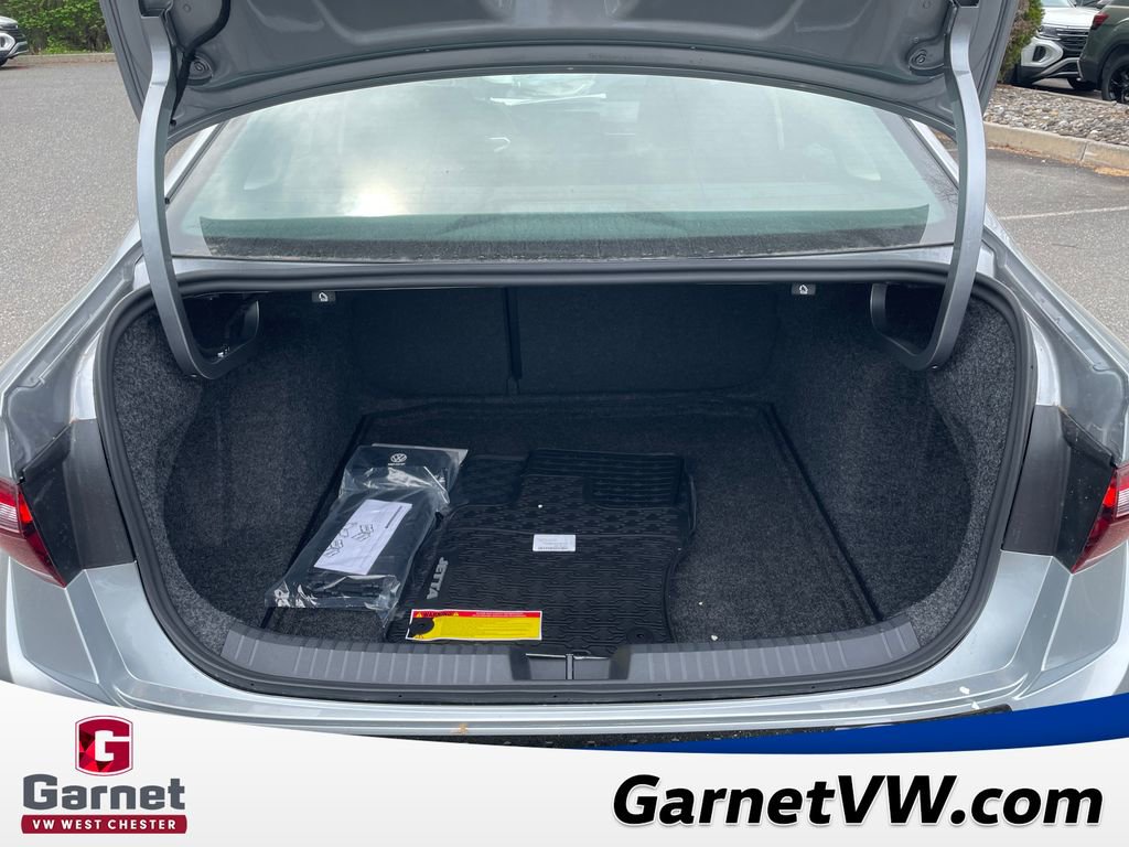 New 2026 Volkswagen Jetta SE image 8