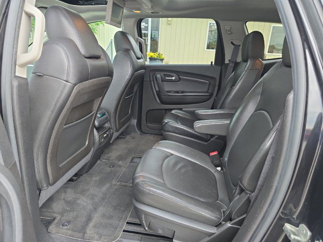 Used 2011 Chevrolet Traverse LT w/ LPO, 'HIT The Road' Package FWD image 30