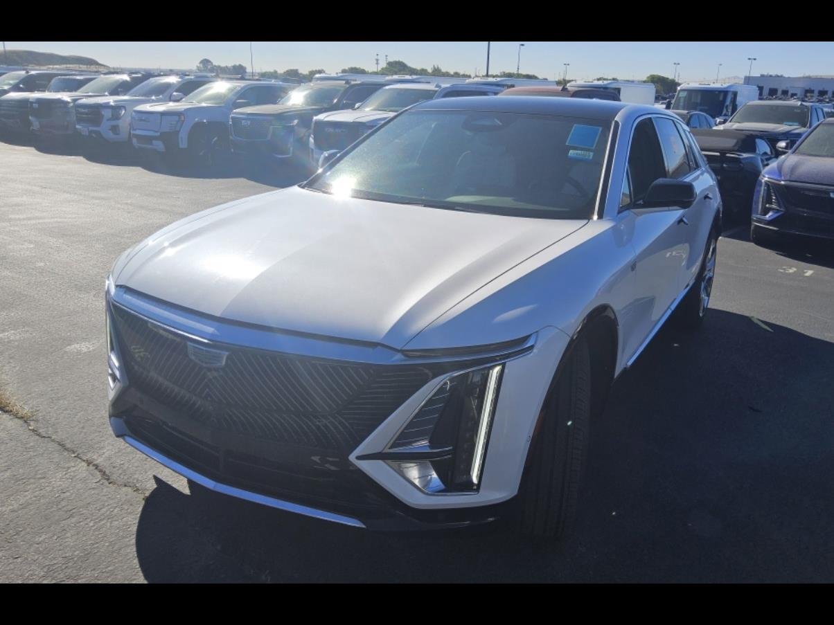 Used 2024 Cadillac Lyriq Luxury