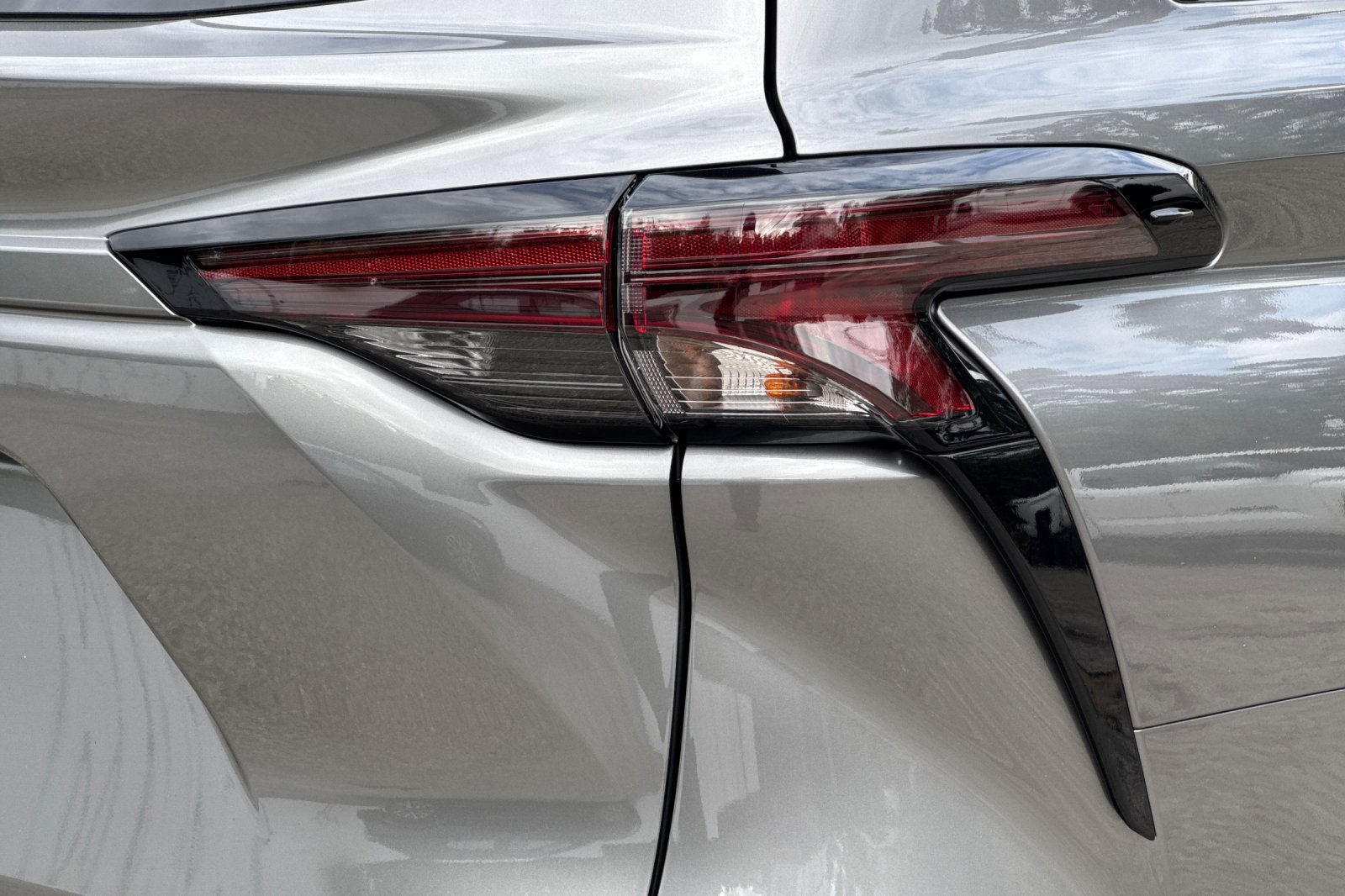 New 2026 Toyota Sienna LE FWD image 34