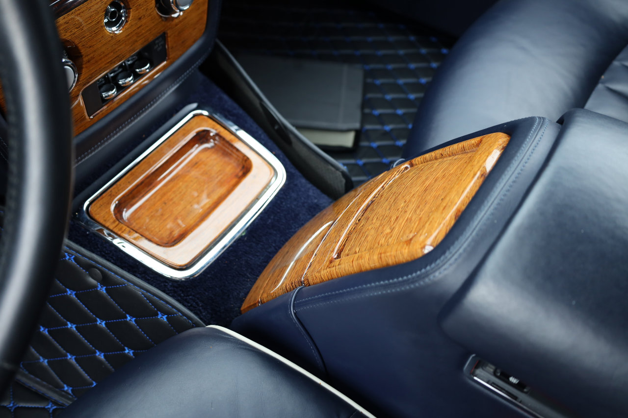 Used 2011 Rolls-Royce Phantom Sedan image 14