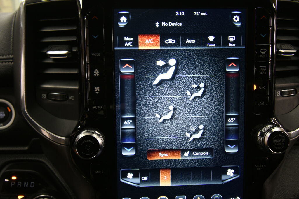 Used 2020 RAM 1500 Laramie AWD/4WD image 16