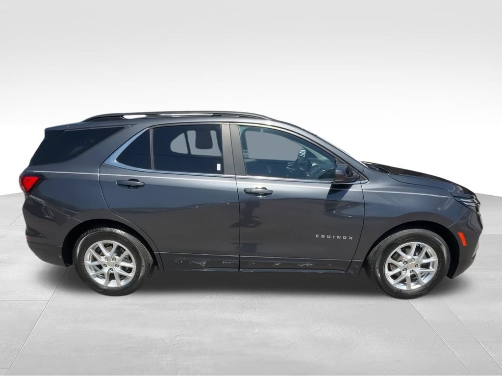 Used 2023 Chevrolet Equinox LT FWD image 9