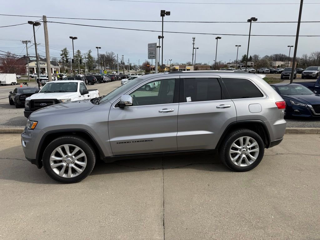 Used 2017 Jeep Grand Cherokee Limited image 9
