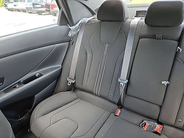 New 2026 Hyundai Elantra SEL Sport Premium FWD image 8