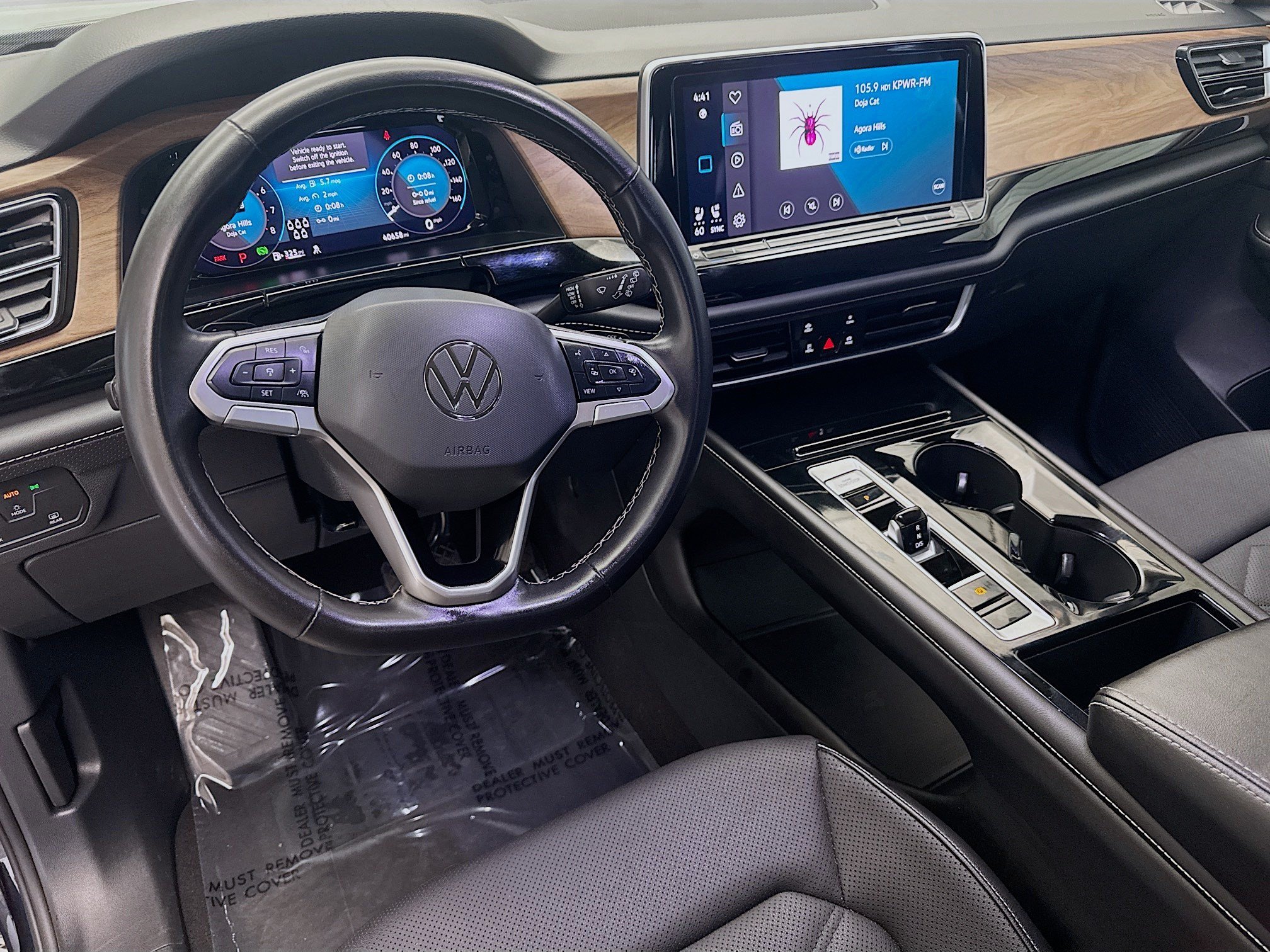 Used 2024 Volkswagen Atlas SE FWD image 7