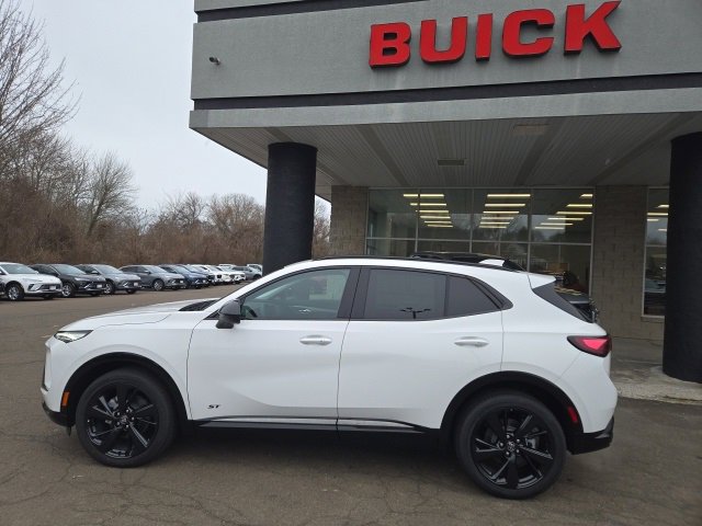 New 2025 Buick Envision Sport Touring image 5