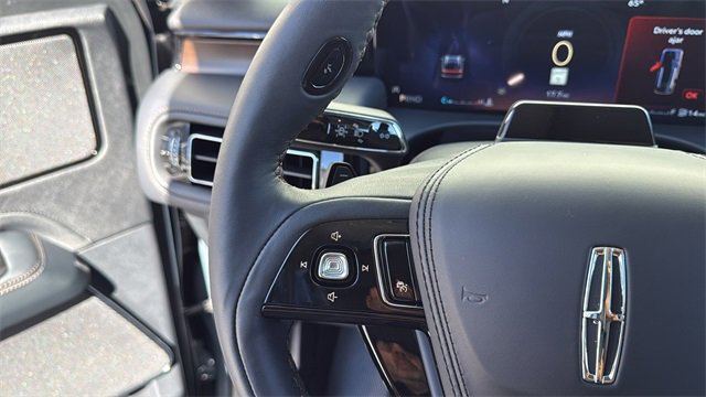 New 2025 Lincoln Aviator Reserve image 32