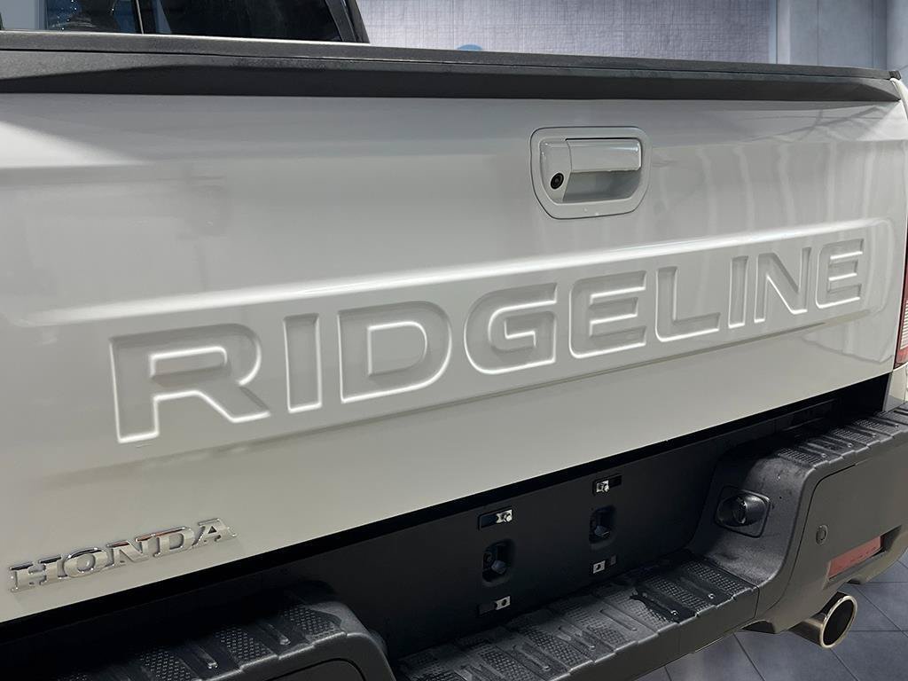 New 2026 Honda Ridgeline Black Edition image 6