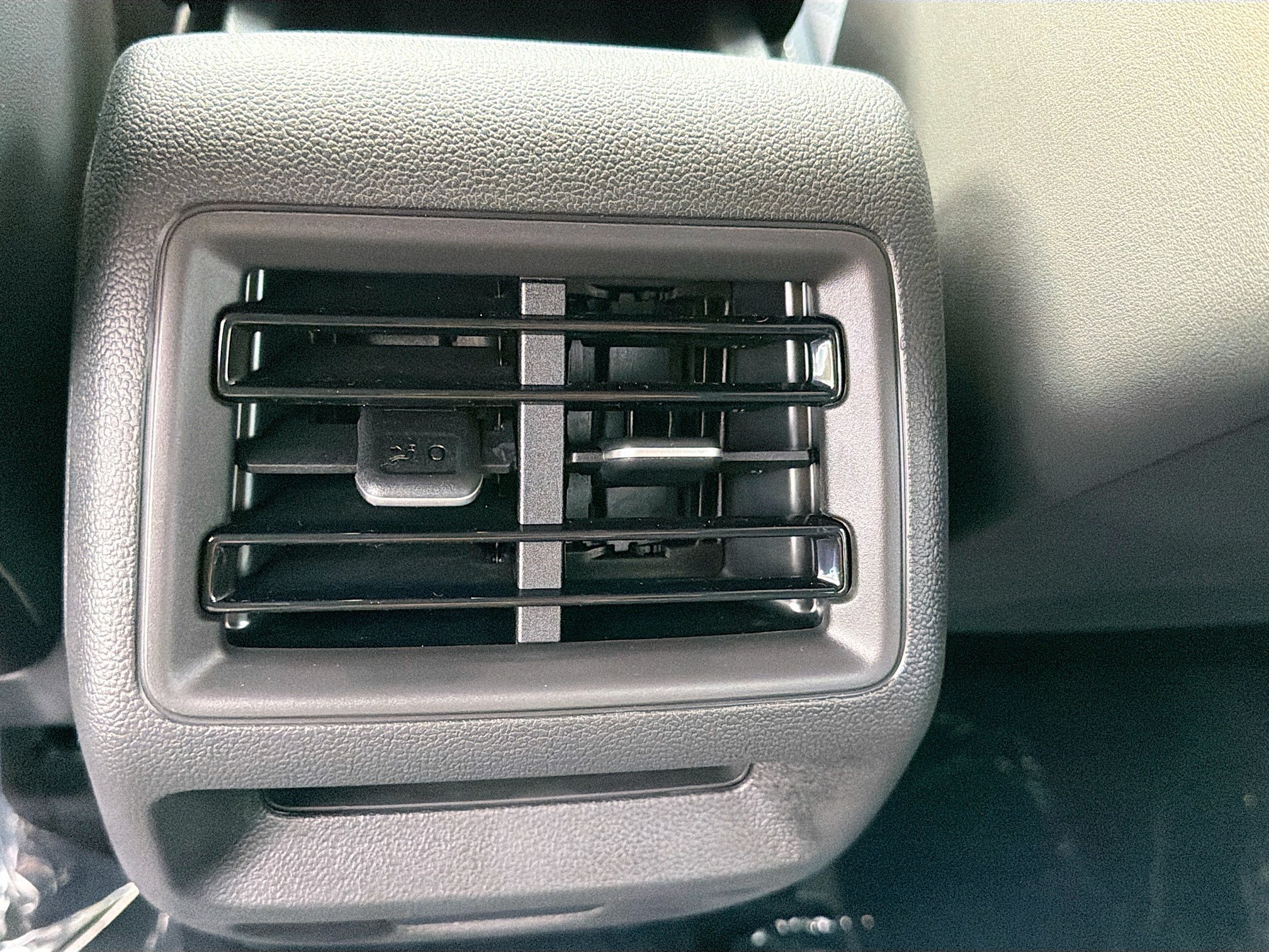 New 2026 Volkswagen Tiguan SE R-Line AWD/4WD image 20