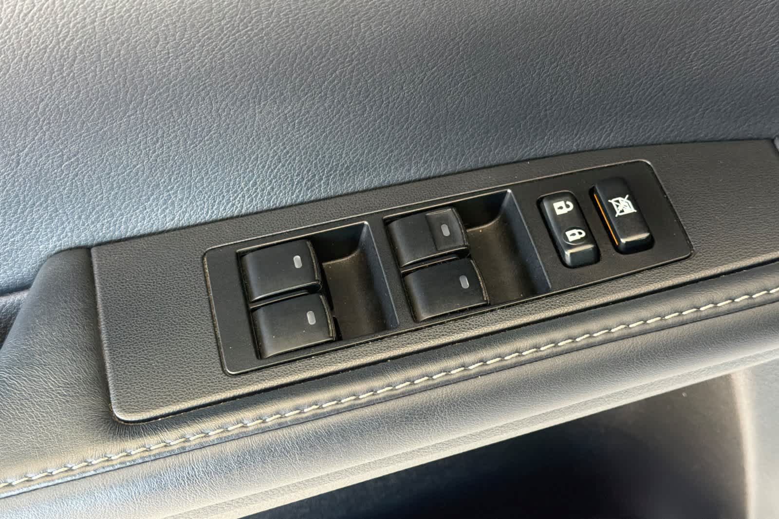 Used 2013 Lexus ES 300h w/ Luxury Pkg FWD image 13