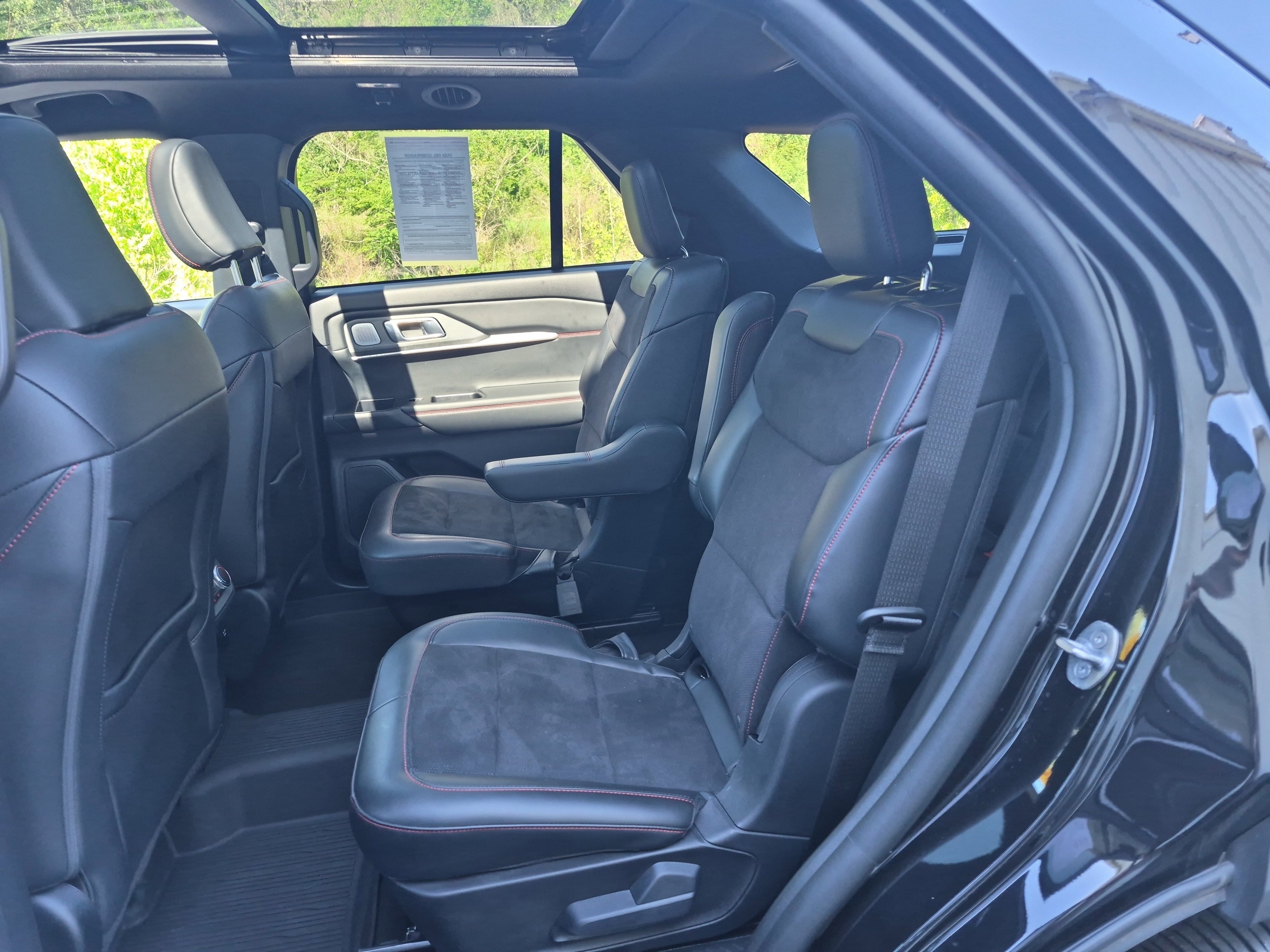 Used 2025 Ford Explorer ST w/ Sun And Sound Package image 15