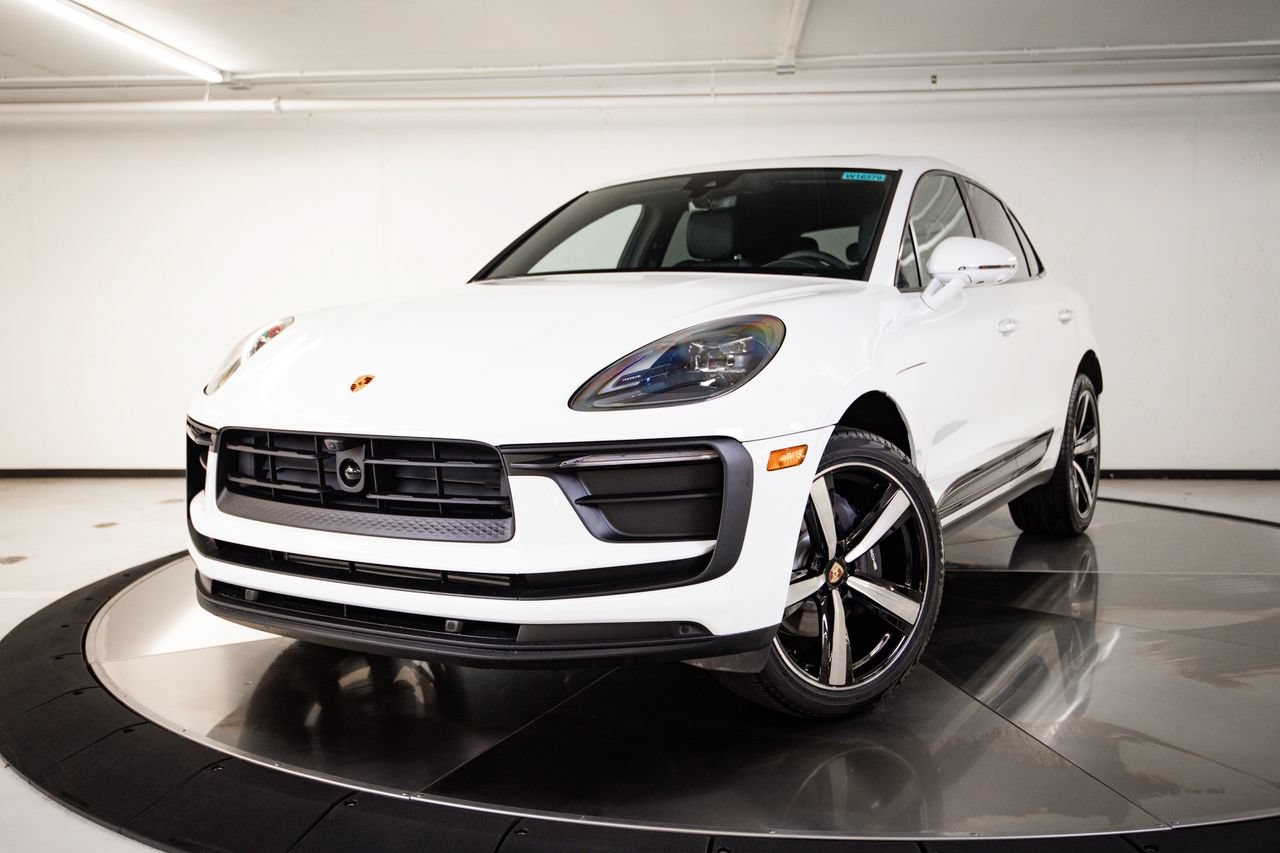 New 2026 Porsche Macan AWD/4WD image 1