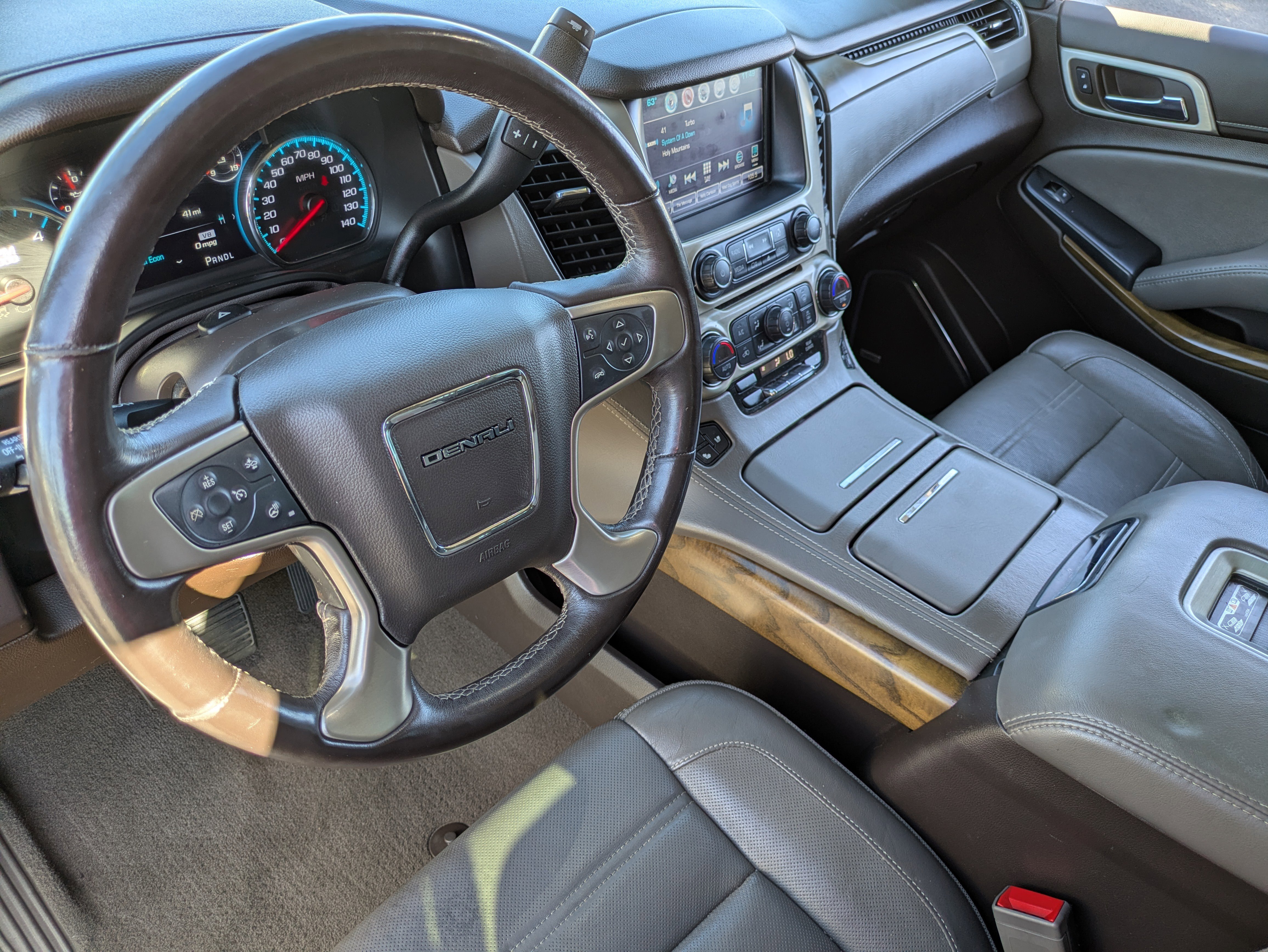 Used 2020 GMC Yukon XL Denali w/ Open Road Package image 22