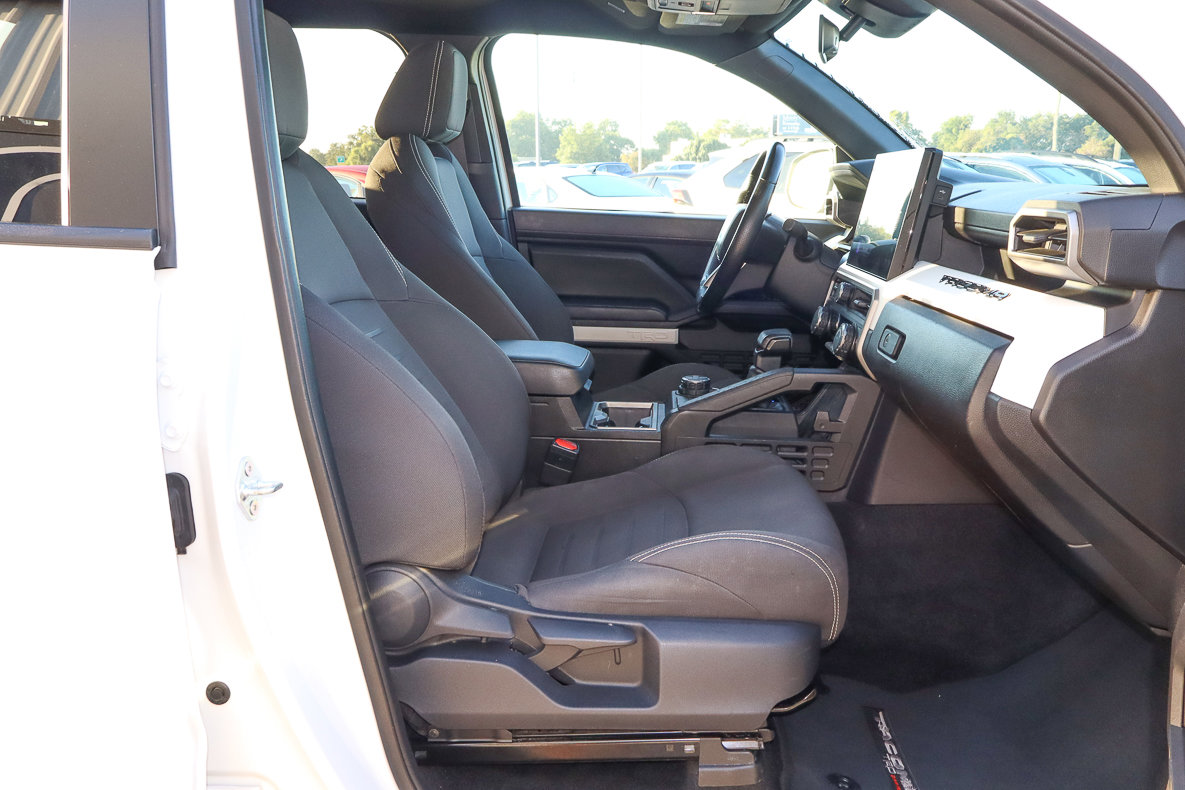 Used 2024 Toyota Tacoma TRD Off-Road image 28