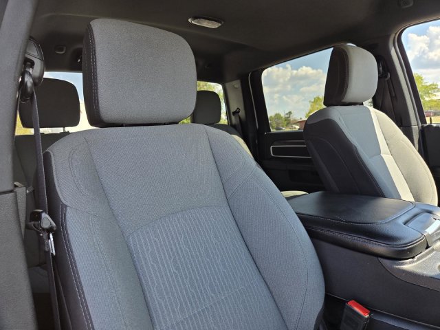 Used 2024 RAM 2500 Big Horn AWD/4WD image 33