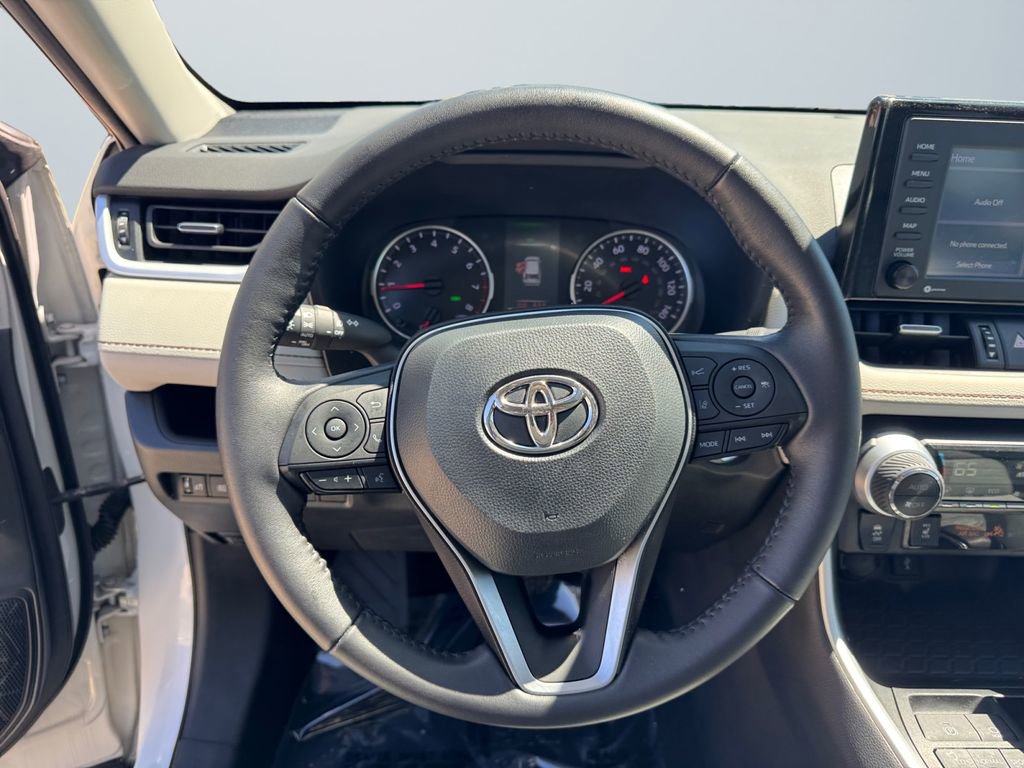 Used 2022 Toyota RAV4 XLE Premium AWD/4WD image 12