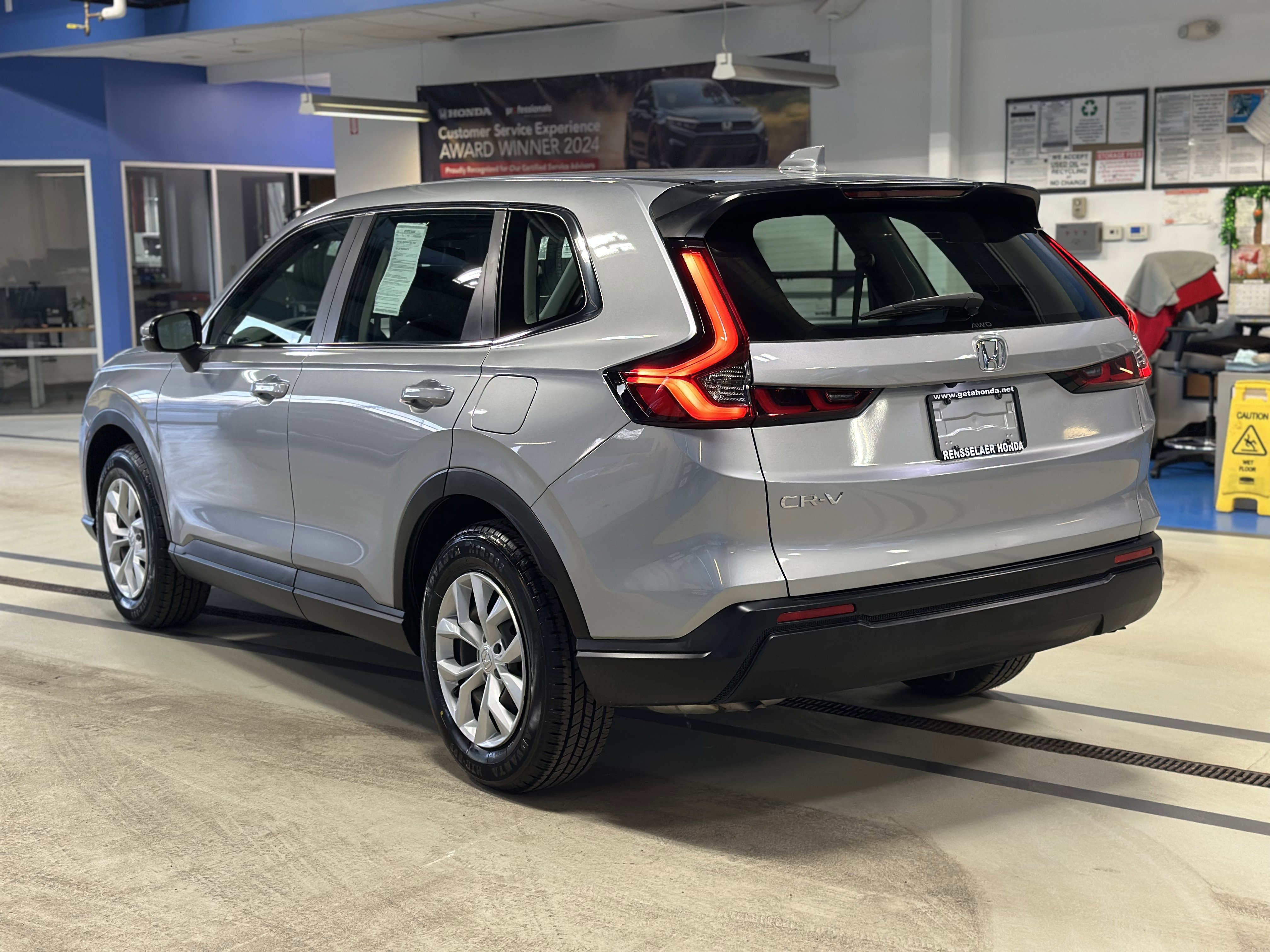 Used 2023 Honda CR-V LX image 7