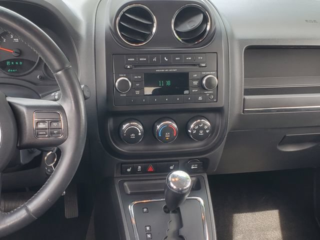 Used 2013 Jeep Compass Latitude FWD image 24