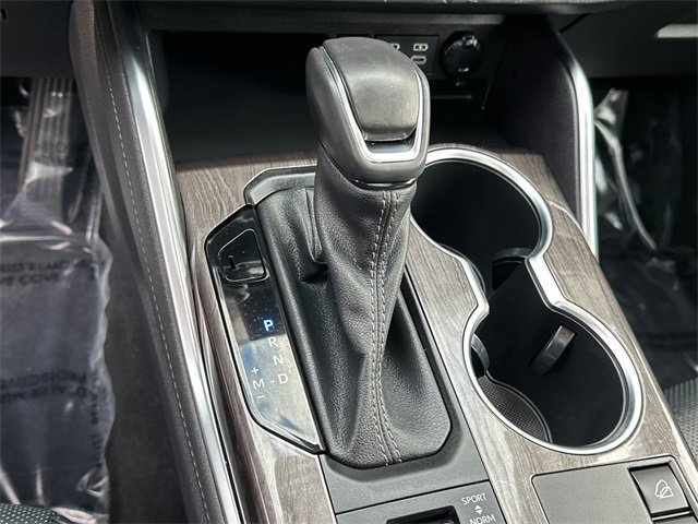 Used 2023 Toyota Highlander Limited image 28