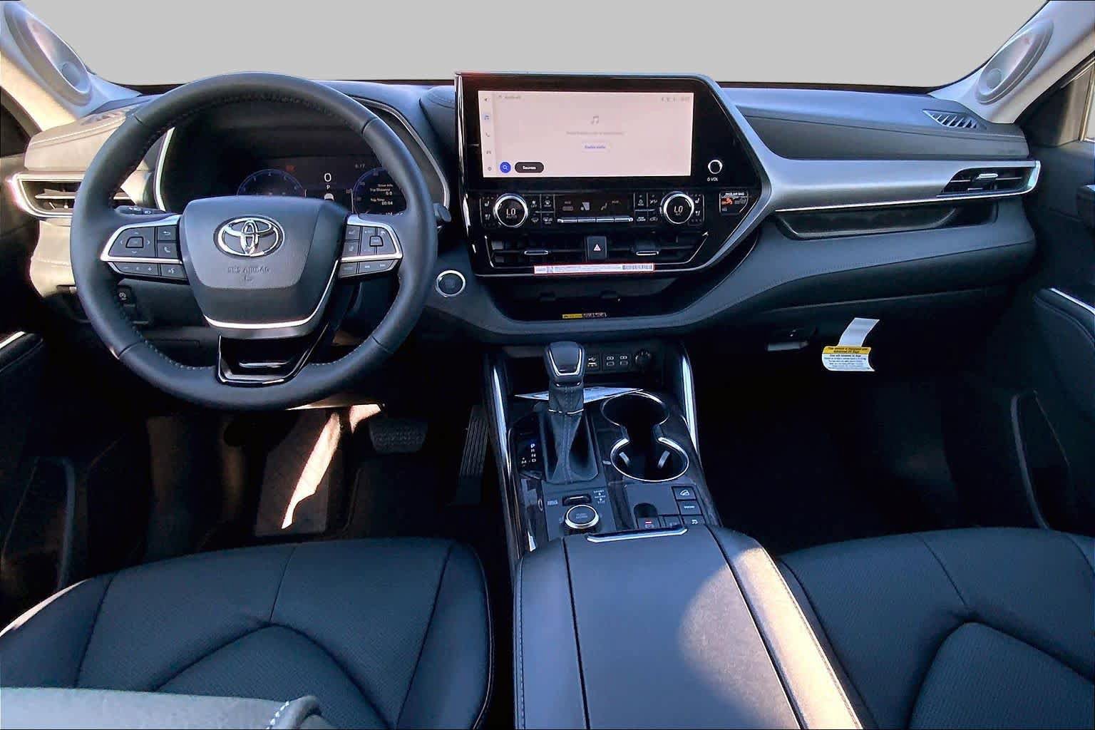 New 2026 Toyota Highlander Limited AWD/4WD image 5