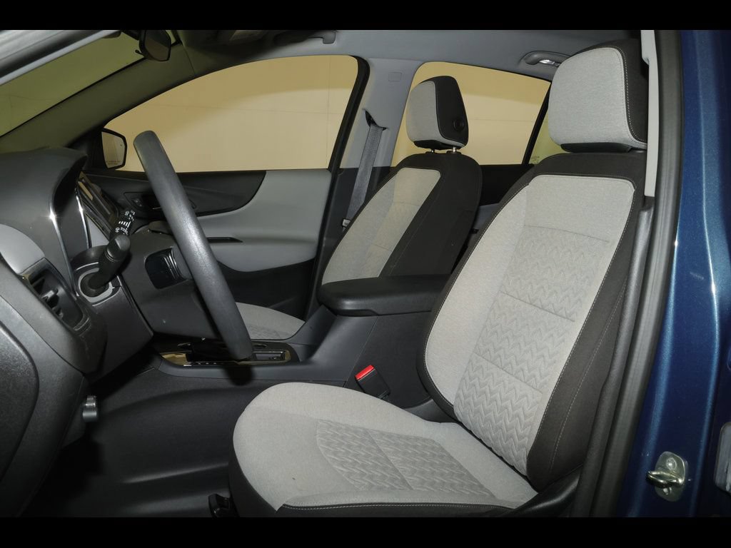 Used 2024 Chevrolet Equinox LS w/ Driver Confidence II Package FWD image 13
