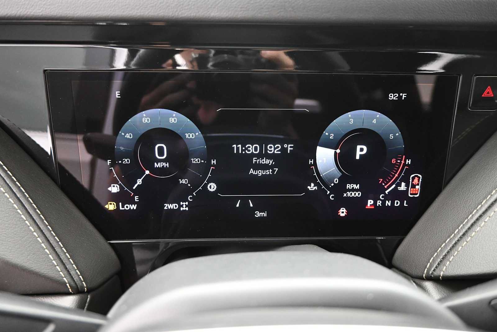 New 2026 GMC Yukon XL Elevation w/ LPO, Elevation Black Package AWD/4WD image 17