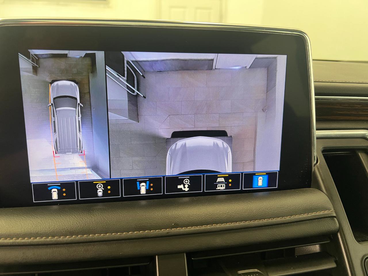 Used 2021 Chevrolet Tahoe High Country w/ Premium Package image 61