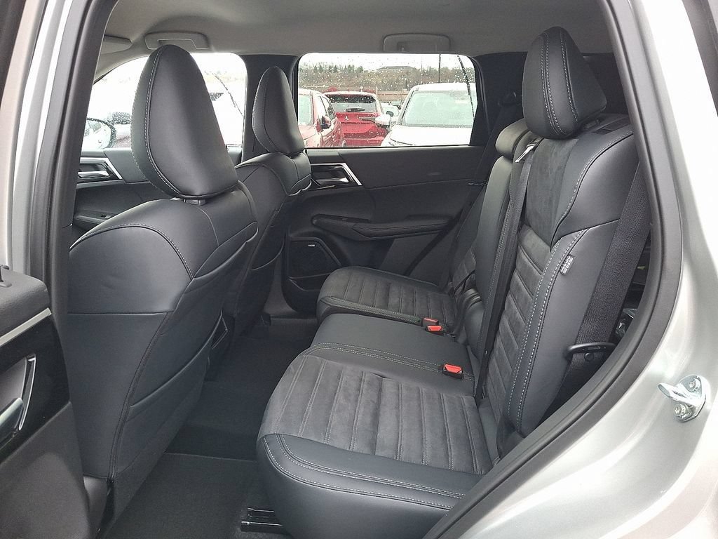 New 2026 Mitsubishi Outlander SE AWD/4WD image 5