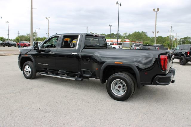 Used 2022 GMC Sierra 3500 Denali w/ Denali Ultimate Package AWD/4WD image 7