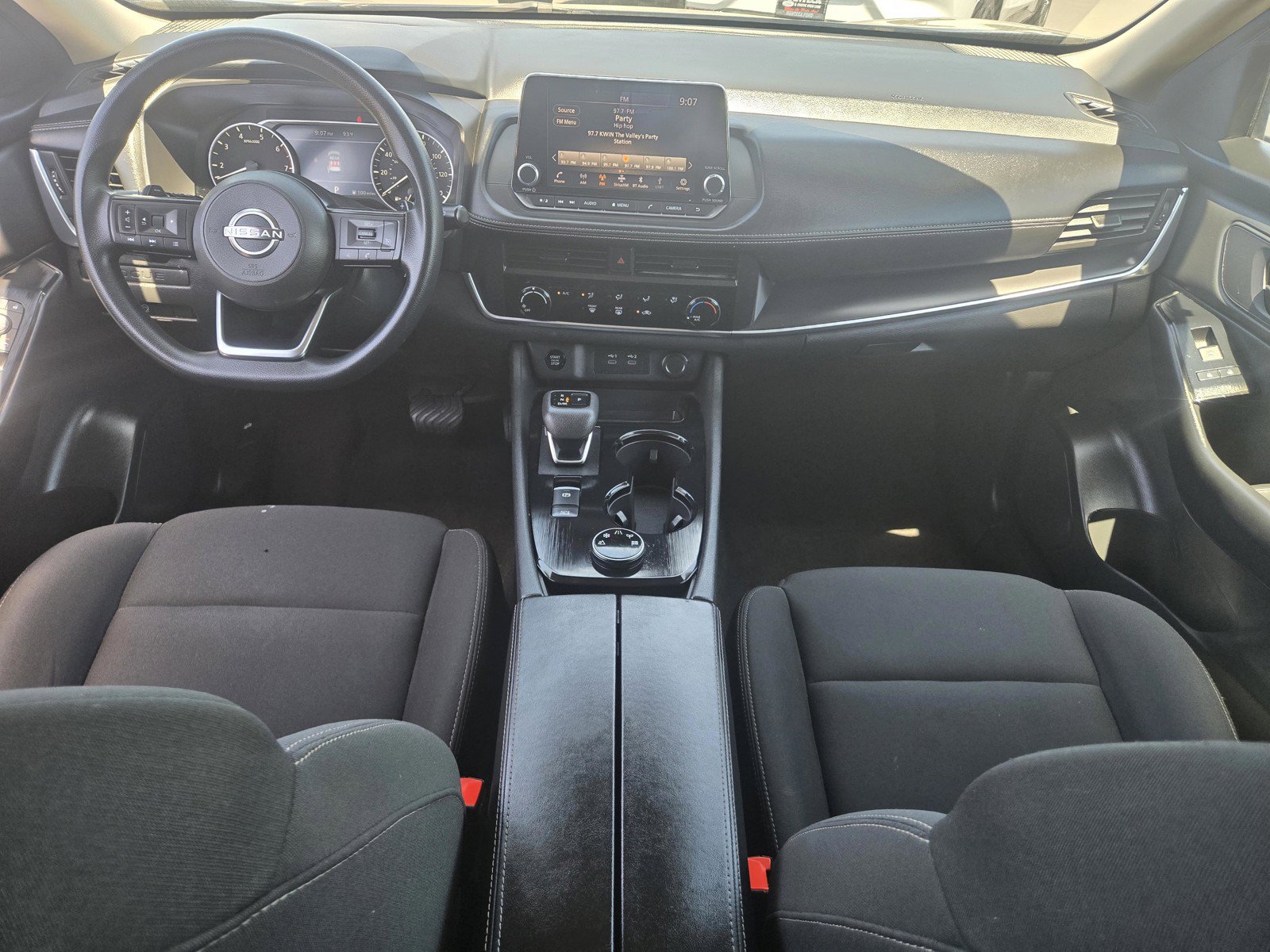 Used 2024 Nissan Rogue S AWD/4WD image 7