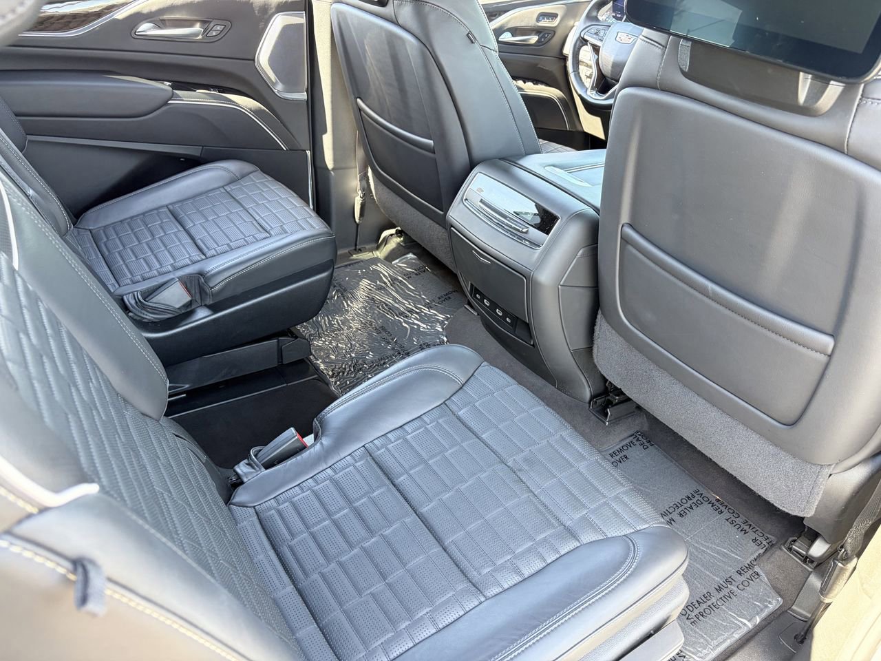 Certified 2024 Cadillac Escalade ESV Premium Luxury Platinum image 15