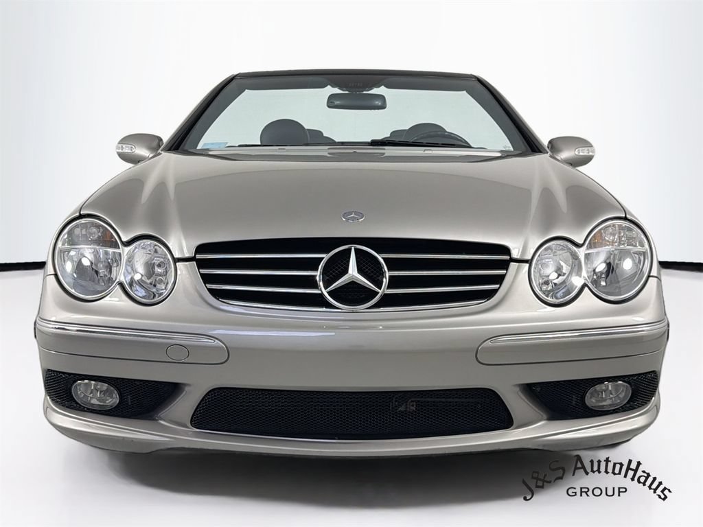 Used 2005 Mercedes-Benz CLK 55 AMG Cabriolet image 2