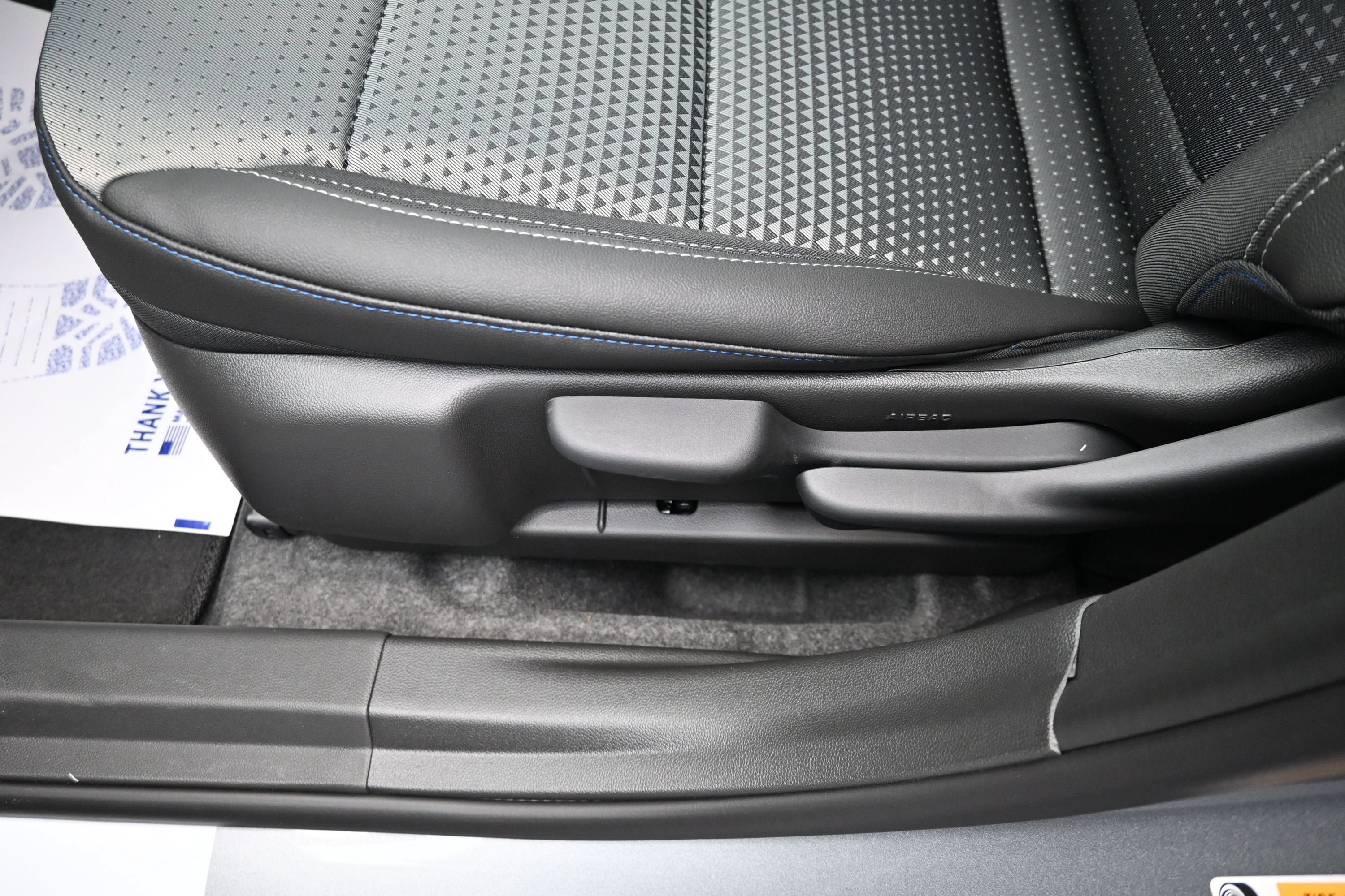New 2026 Chevrolet Trax LT w/ Sunroof Package FWD image 11