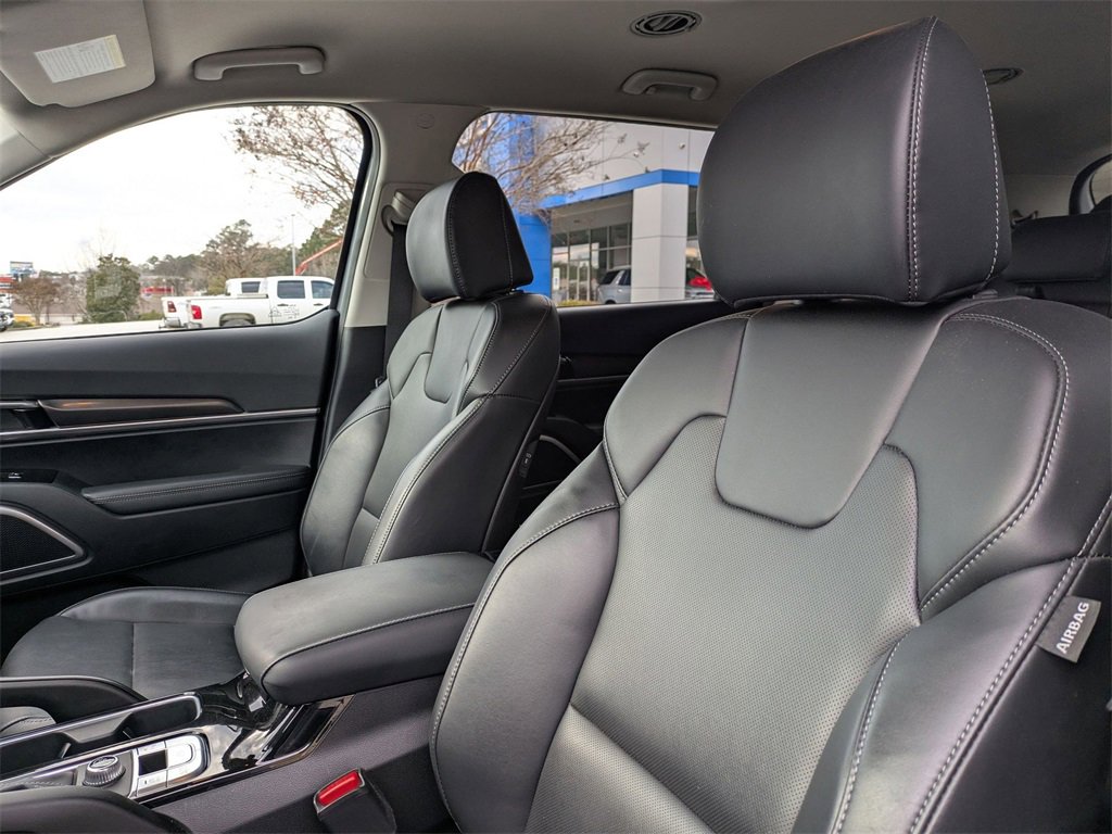 Used 2024 Kia Telluride LX image 13