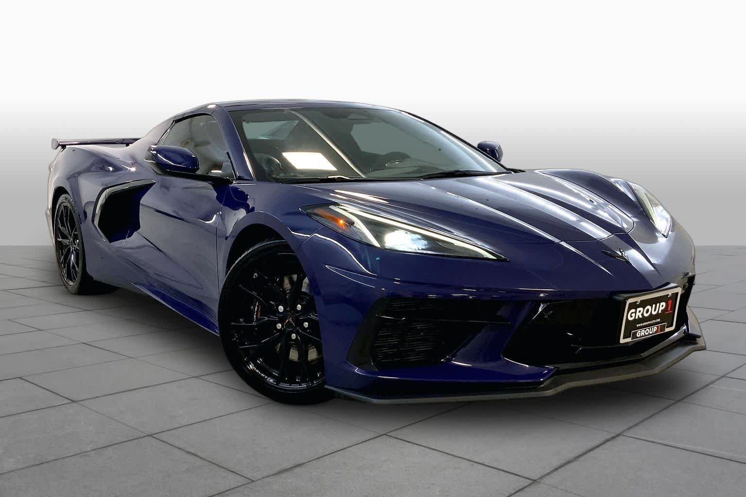 Used 2025 Chevrolet Corvette Stingray Premium Conv w/ Z51 Performance Package RWD image 2
